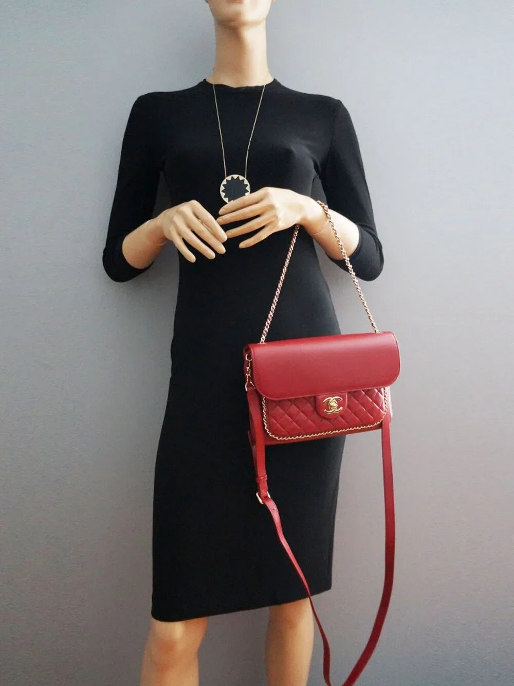 Chanel Unchained Red Leather Messenger Crossbody Flap Bag-NO DUST BAG